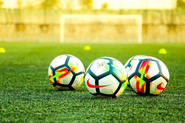 Quali sono i migliori esercizi per potenziare l'agilità nei portieri di calcio?